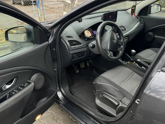 Серый Рено Меган, объемом двигателя 1.5 л и пробегом 288 тыс. км за 7000 $, фото 7 на Automoto.ua