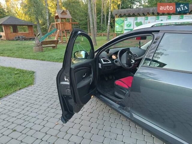 Серый Рено Меган, объемом двигателя 1.46 л и пробегом 267 тыс. км за 6200 $, фото 14 на Automoto.ua