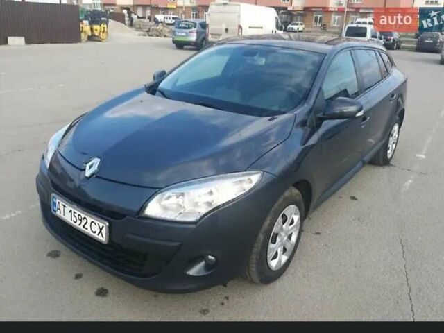 Серый Рено Меган, объемом двигателя 1.5 л и пробегом 300 тыс. км за 6600 $, фото 1 на Automoto.ua