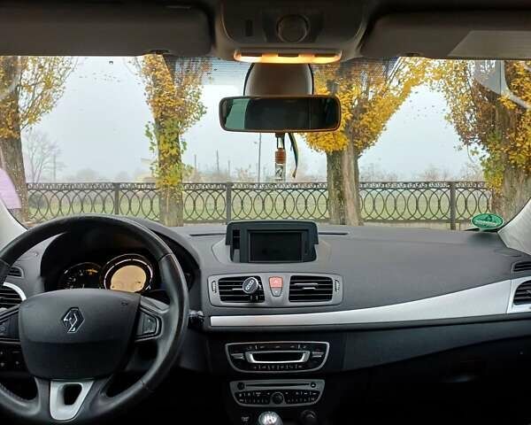 Серый Рено Меган, объемом двигателя 1.46 л и пробегом 230 тыс. км за 7500 $, фото 12 на Automoto.ua