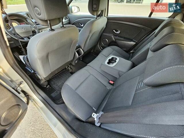 Серый Рено Меган, объемом двигателя 1.6 л и пробегом 195 тыс. км за 7850 $, фото 68 на Automoto.ua