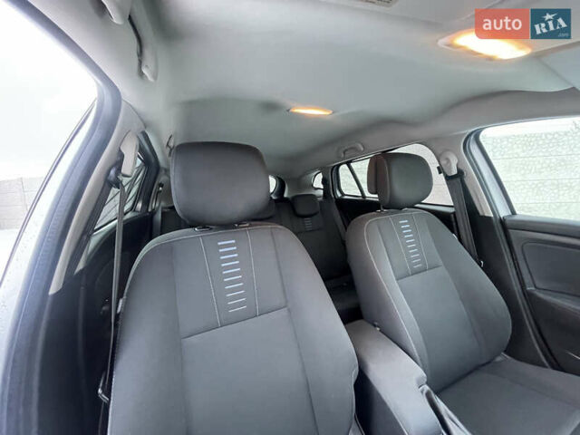 Серый Рено Меган, объемом двигателя 1.6 л и пробегом 225 тыс. км за 7599 $, фото 32 на Automoto.ua