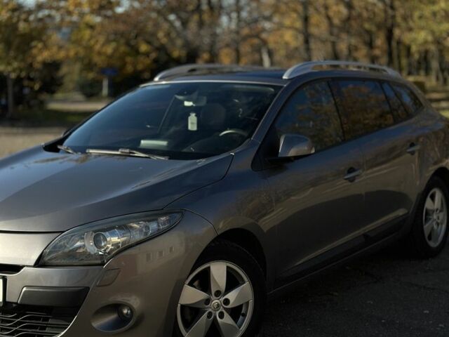 Сірий Рено Меган, об'ємом двигуна 1.5 л та пробігом 270 тис. км за 7750 $, фото 2 на Automoto.ua
