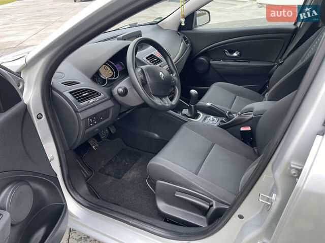 Серый Рено Меган, объемом двигателя 1.6 л и пробегом 225 тыс. км за 7700 $, фото 14 на Automoto.ua