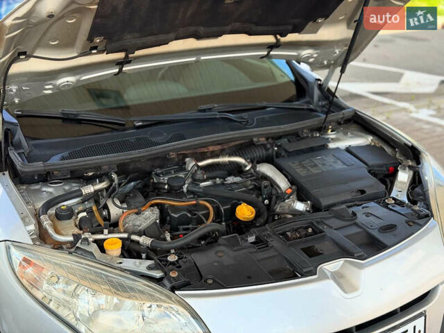 Серый Рено Меган, объемом двигателя 1.9 л и пробегом 286 тыс. км за 5650 $, фото 21 на Automoto.ua