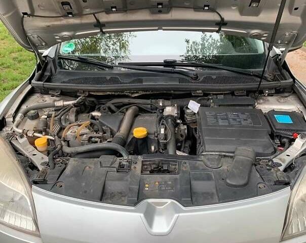 Серый Рено Меган, объемом двигателя 1.46 л и пробегом 254 тыс. км за 7499 $, фото 8 на Automoto.ua