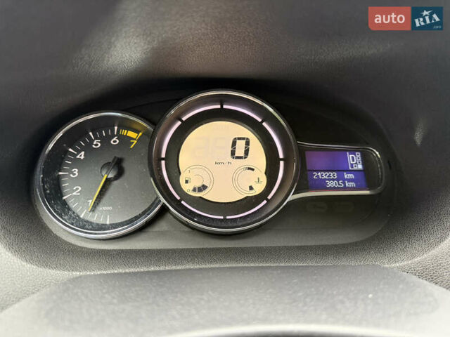 Сірий Рено Меган, об'ємом двигуна 2 л та пробігом 213 тис. км за 8100 $, фото 15 на Automoto.ua