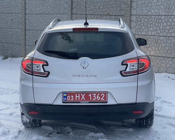 Серый Рено Меган, объемом двигателя 1.6 л и пробегом 225 тыс. км за 7599 $, фото 5 на Automoto.ua