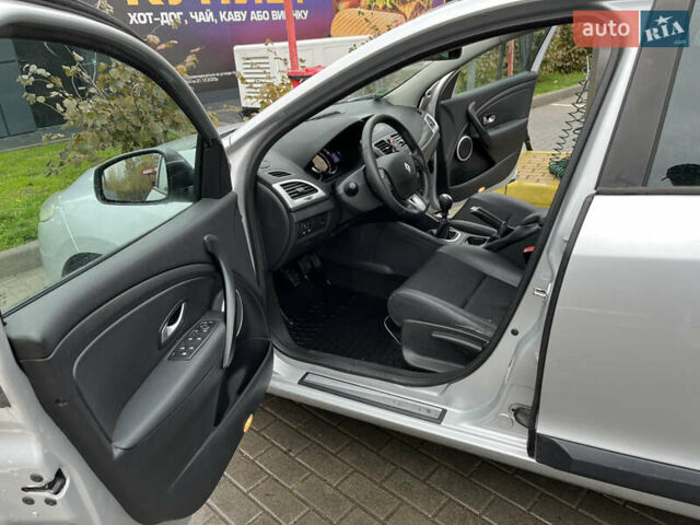 Сірий Рено Меган, об'ємом двигуна 1.46 л та пробігом 223 тис. км за 6250 $, фото 17 на Automoto.ua