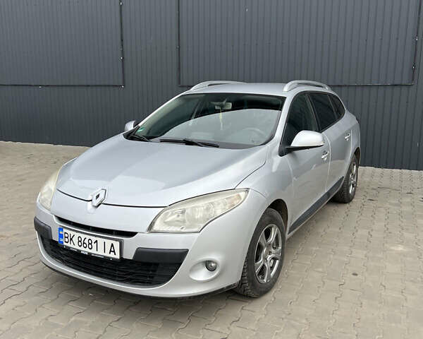 Сірий Рено Меган, об'ємом двигуна 1.46 л та пробігом 275 тис. км за 5999 $, фото 2 на Automoto.ua