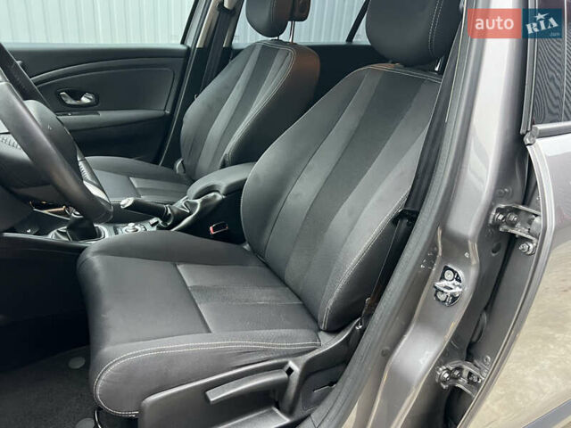 Серый Рено Меган, объемом двигателя 1.6 л и пробегом 182 тыс. км за 7800 $, фото 53 на Automoto.ua