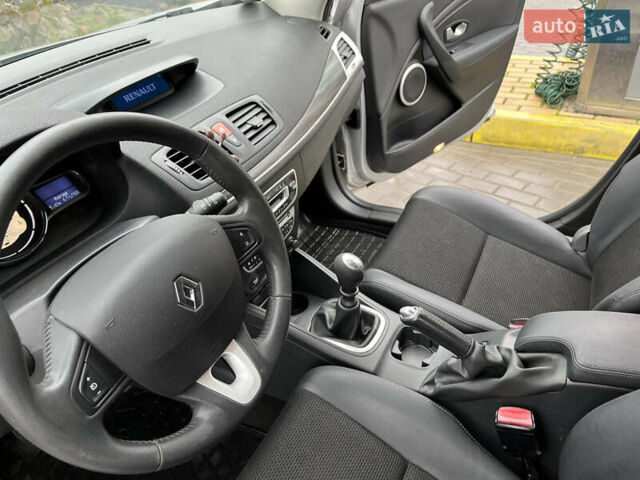 Сірий Рено Меган, об'ємом двигуна 1.46 л та пробігом 223 тис. км за 6250 $, фото 12 на Automoto.ua