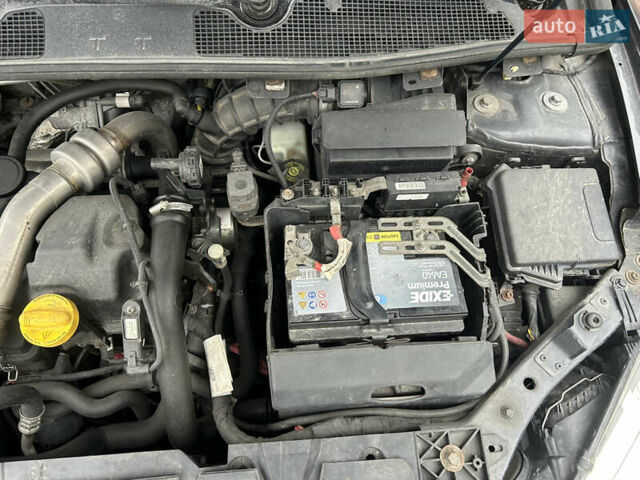 Серый Рено Меган, объемом двигателя 1.46 л и пробегом 285 тыс. км за 5700 $, фото 32 на Automoto.ua