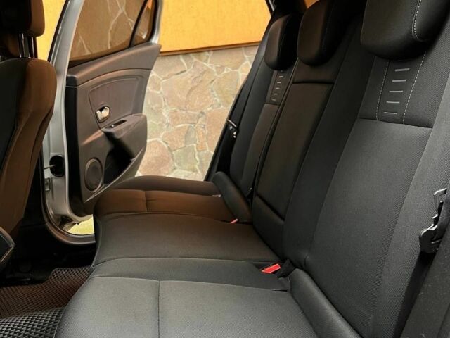 Серый Рено Меган, объемом двигателя 1.5 л и пробегом 263 тыс. км за 5100 $, фото 16 на Automoto.ua