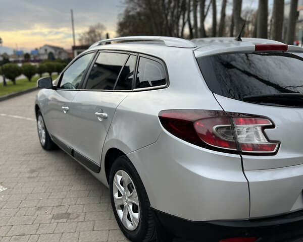 Серый Рено Меган, объемом двигателя 1.5 л и пробегом 265 тыс. км за 5499 $, фото 8 на Automoto.ua