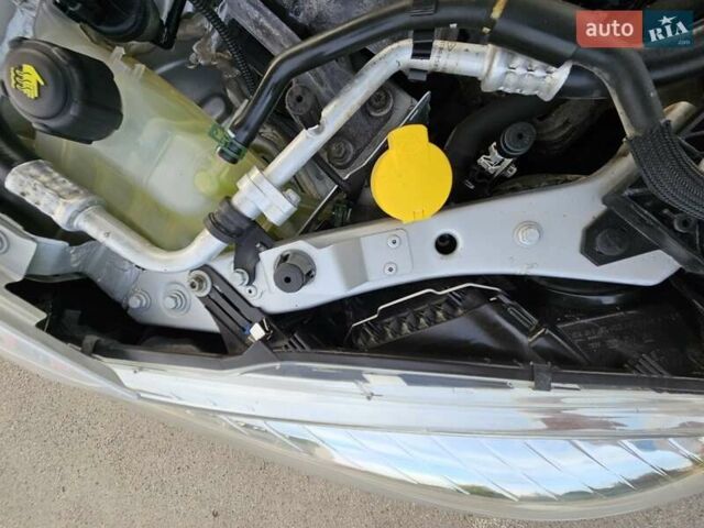 Серый Рено Меган, объемом двигателя 1.6 л и пробегом 195 тыс. км за 7850 $, фото 112 на Automoto.ua