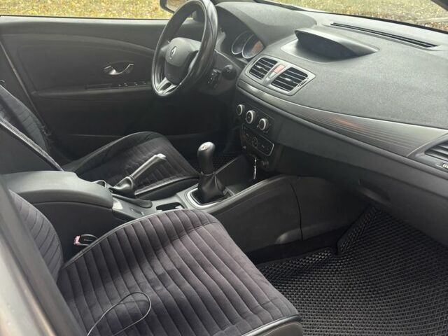 Серый Рено Меган, объемом двигателя 1.5 л и пробегом 270 тыс. км за 5700 $, фото 10 на Automoto.ua