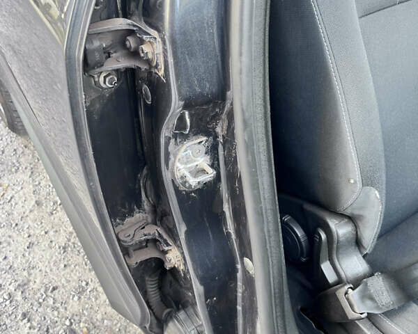 Серый Рено Меган, объемом двигателя 1.46 л и пробегом 325 тыс. км за 6400 $, фото 10 на Automoto.ua