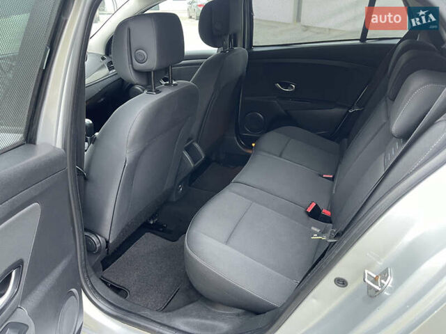 Серый Рено Меган, объемом двигателя 1.6 л и пробегом 225 тыс. км за 7700 $, фото 19 на Automoto.ua