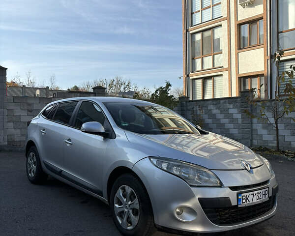 Серый Рено Меган, объемом двигателя 1.46 л и пробегом 244 тыс. км за 4950 $, фото 18 на Automoto.ua