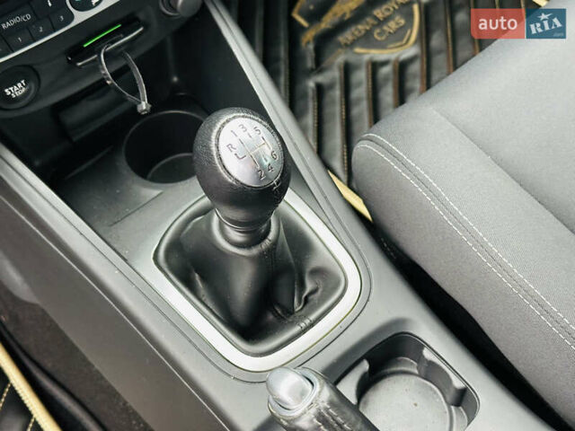 Серый Рено Меган, объемом двигателя 1.87 л и пробегом 228 тыс. км за 8500 $, фото 32 на Automoto.ua