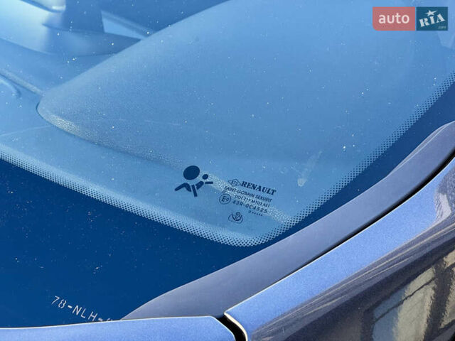 Серый Рено Меган, объемом двигателя 1.46 л и пробегом 223 тыс. км за 6999 $, фото 19 на Automoto.ua