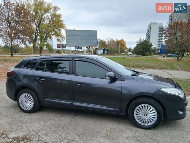 Сірий Рено Меган, об'ємом двигуна 1.46 л та пробігом 273 тис. км за 6500 $, фото 3 на Automoto.ua