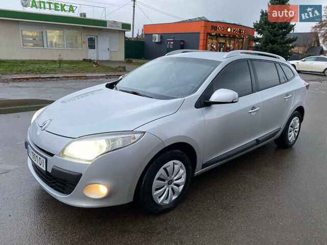 Серый Рено Меган, объемом двигателя 1.46 л и пробегом 300 тыс. км за 6300 $, фото 24 на Automoto.ua