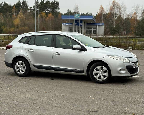 Серый Рено Меган, объемом двигателя 1.5 л и пробегом 215 тыс. км за 6400 $, фото 1 на Automoto.ua