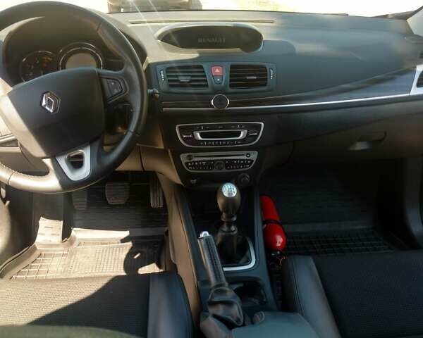 Серый Рено Меган, объемом двигателя 1.46 л и пробегом 266 тыс. км за 6600 $, фото 4 на Automoto.ua