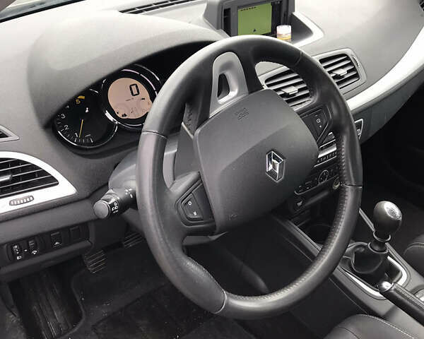 Сірий Рено Меган, об'ємом двигуна 1.46 л та пробігом 251 тис. км за 7300 $, фото 13 на Automoto.ua