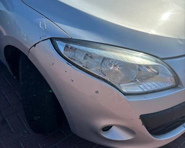 Серый Рено Меган, объемом двигателя 1.46 л и пробегом 330 тыс. км за 5300 $, фото 11 на Automoto.ua