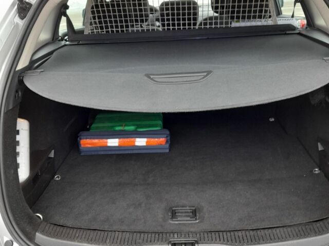 Серый Рено Меган, объемом двигателя 0 л и пробегом 218 тыс. км за 6900 $, фото 18 на Automoto.ua