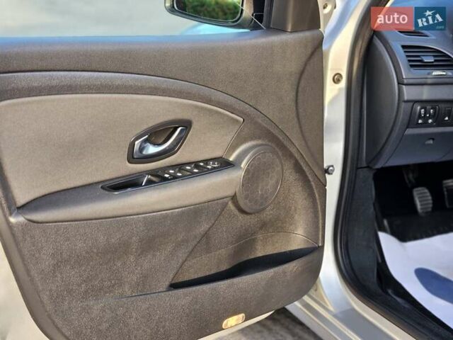 Серый Рено Меган, объемом двигателя 1.6 л и пробегом 195 тыс. км за 7850 $, фото 95 на Automoto.ua