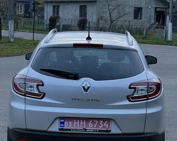 Серый Рено Меган, объемом двигателя 1.6 л и пробегом 215 тыс. км за 7600 $, фото 5 на Automoto.ua