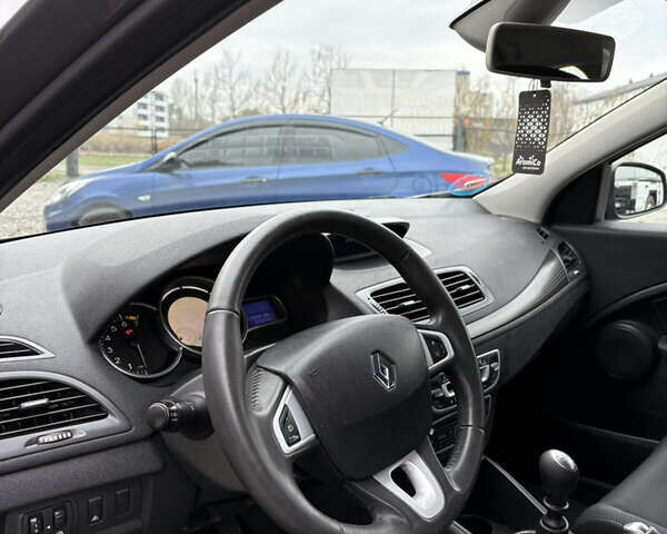 Сірий Рено Меган, об'ємом двигуна 1.6 л та пробігом 227 тис. км за 7300 $, фото 20 на Automoto.ua