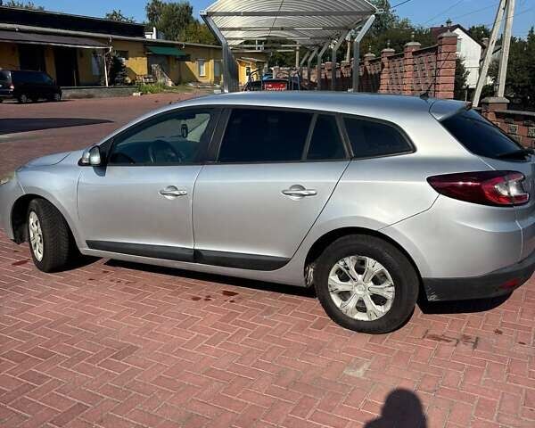 Серый Рено Меган, объемом двигателя 1.46 л и пробегом 330 тыс. км за 5300 $, фото 8 на Automoto.ua