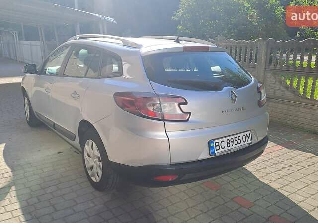 Серый Рено Меган, объемом двигателя 1.46 л и пробегом 228 тыс. км за 6500 $, фото 3 на Automoto.ua