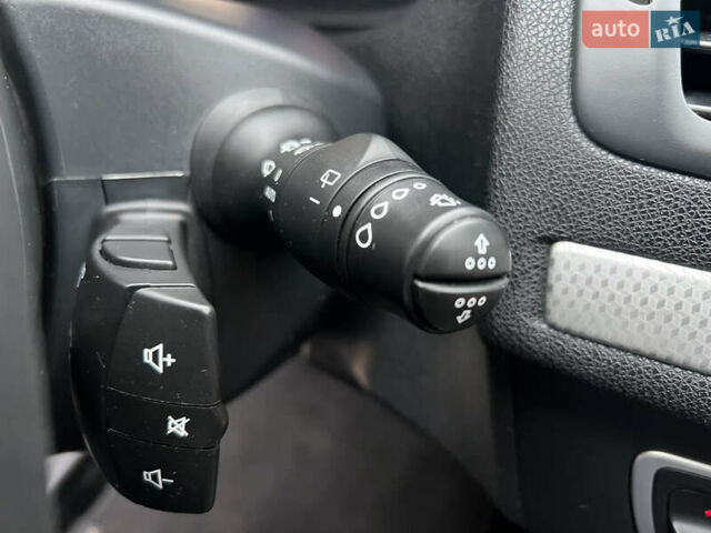 Серый Рено Меган, объемом двигателя 1.6 л и пробегом 182 тыс. км за 7800 $, фото 49 на Automoto.ua