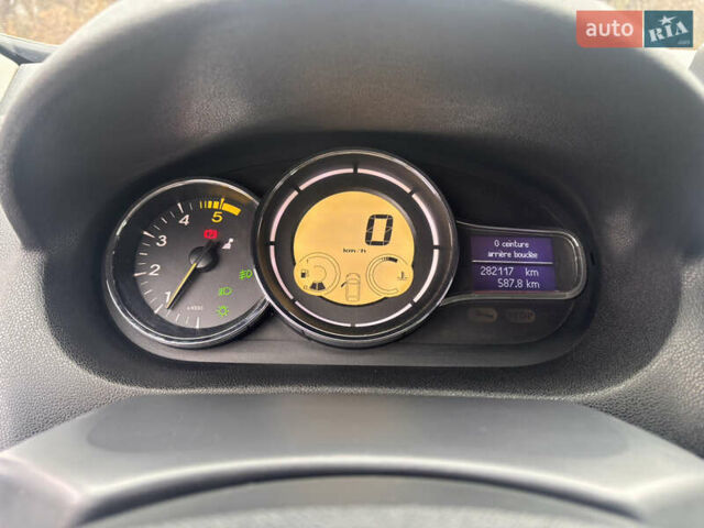 Сірий Рено Меган, об'ємом двигуна 1.5 л та пробігом 268 тис. км за 7300 $, фото 25 на Automoto.ua