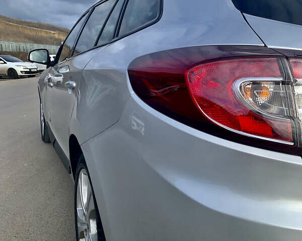 Серый Рено Меган, объемом двигателя 1.46 л и пробегом 242 тыс. км за 7990 $, фото 5 на Automoto.ua