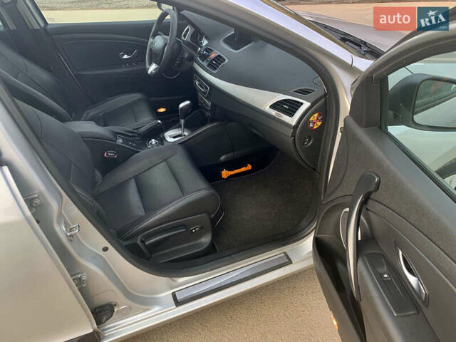 Серый Рено Меган, объемом двигателя 1.46 л и пробегом 242 тыс. км за 7990 $, фото 15 на Automoto.ua