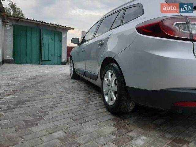 Сірий Рено Меган, об'ємом двигуна 1.5 л та пробігом 213 тис. км за 7200 $, фото 3 на Automoto.ua