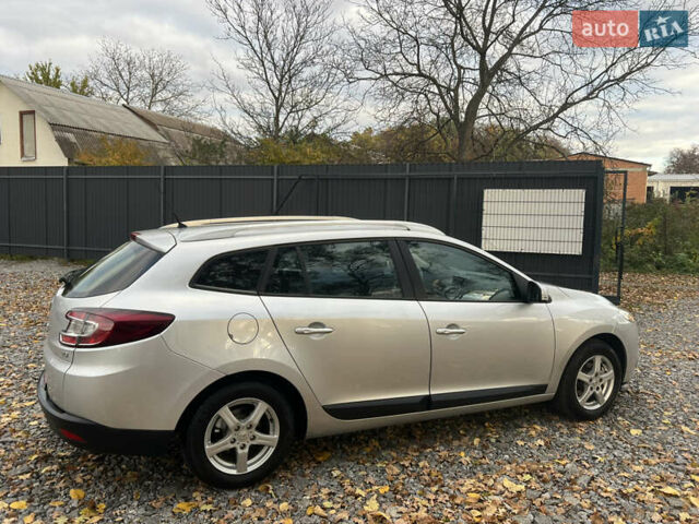 Серый Рено Меган, объемом двигателя 1.5 л и пробегом 225 тыс. км за 7600 $, фото 12 на Automoto.ua