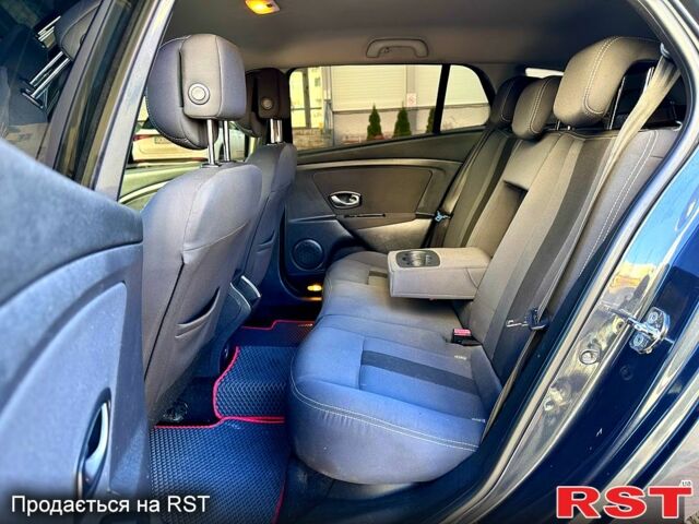 Серый Рено Меган, объемом двигателя 1.5 л и пробегом 223 тыс. км за 6999 $, фото 10 на Automoto.ua