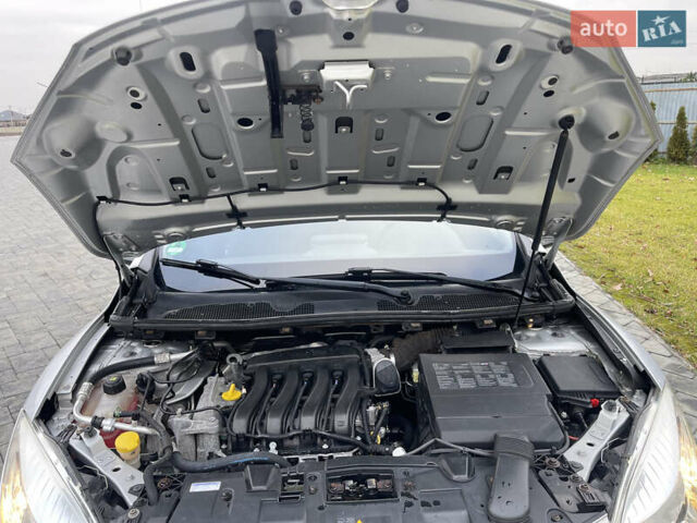 Серый Рено Меган, объемом двигателя 1.6 л и пробегом 225 тыс. км за 7700 $, фото 35 на Automoto.ua