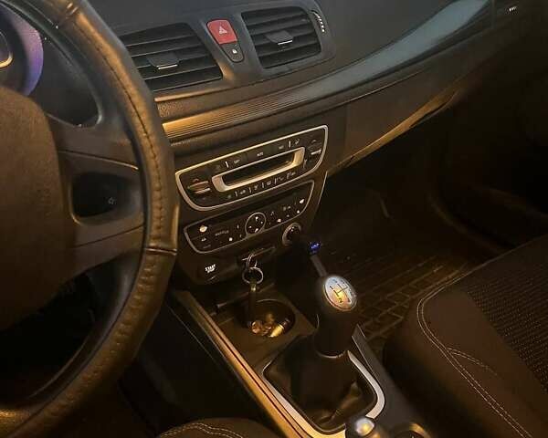 Серый Рено Меган, объемом двигателя 1.46 л и пробегом 274 тыс. км за 7100 $, фото 23 на Automoto.ua