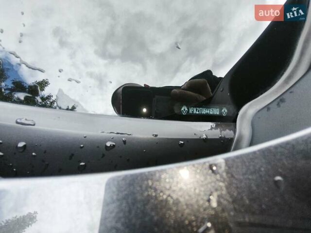 Серый Рено Меган, объемом двигателя 2 л и пробегом 125 тыс. км за 9950 $, фото 29 на Automoto.ua