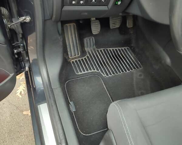 Серый Рено Меган, объемом двигателя 1.4 л и пробегом 250 тыс. км за 7500 $, фото 186 на Automoto.ua