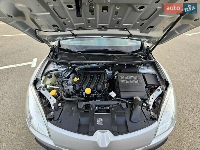 Серый Рено Меган, объемом двигателя 1.6 л и пробегом 195 тыс. км за 7850 $, фото 109 на Automoto.ua